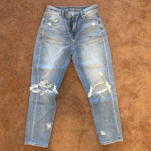 American Eagle Mom Jeans 💋💋